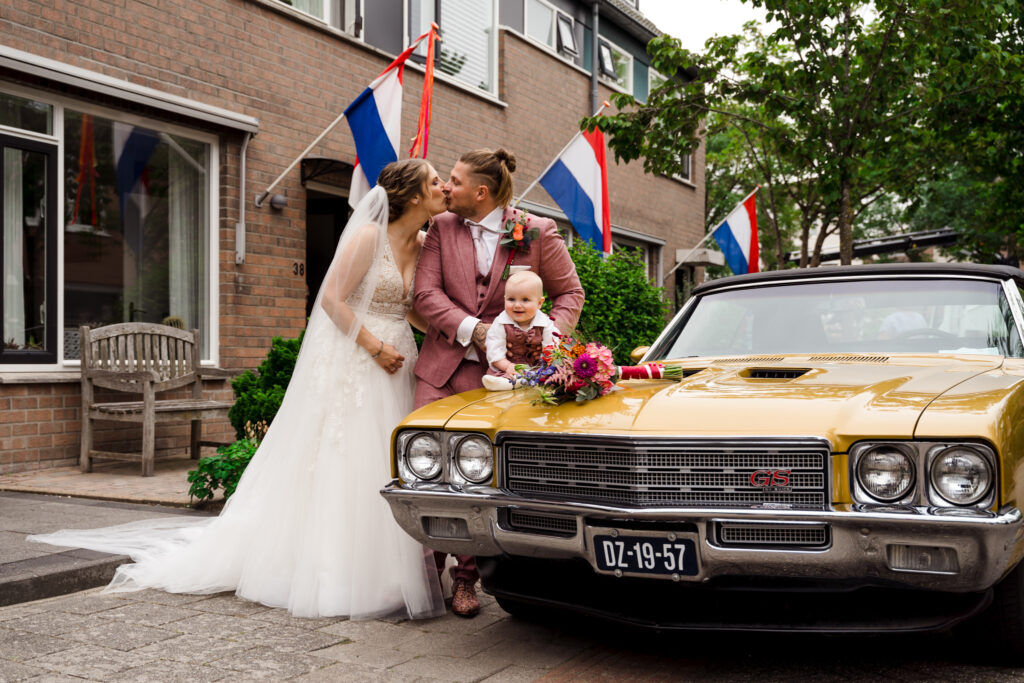 Bruiloft op het strand, Katwijk aan Zee, Surf en Beach, Bruidsfotograaf, Strandbruiloft, Liefdesverhaal, Trouwceremonie, Huwelijksfotografie